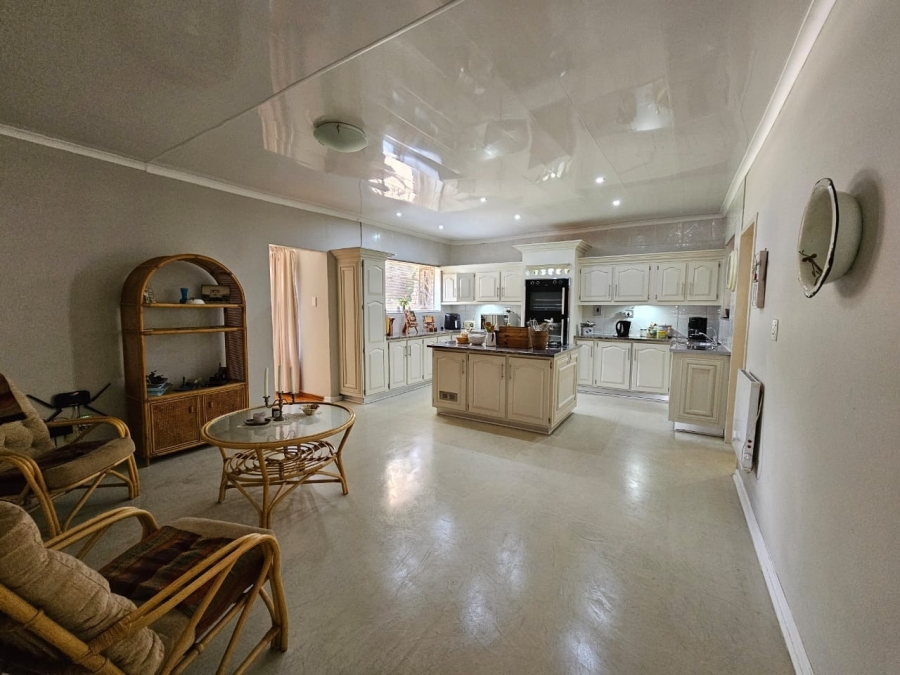 3 Bedroom Property for Sale in Miederpark North West